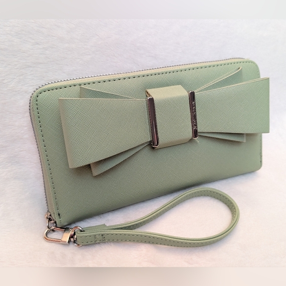 Betsey Johnson Sage Green Long Wallet *no callouts* - Picture 2 of 4